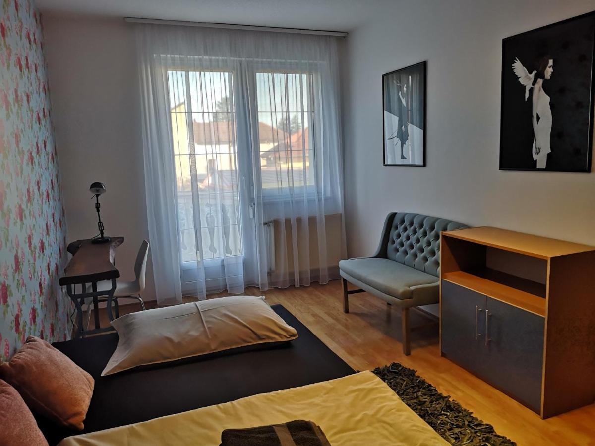 Hotello Apartmanhaz Es Panzio Zalaegerszeg Εξωτερικό φωτογραφία